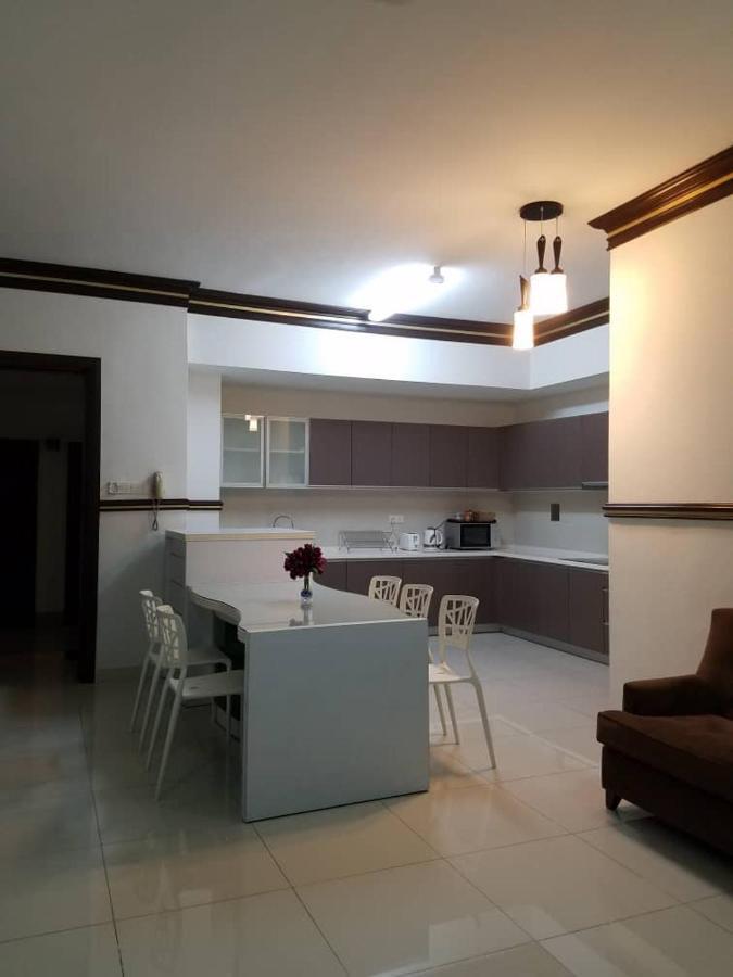 Homestay Regalia Suites With Infinity Pool Kl - By Staycation Homes Kuala Lumpur